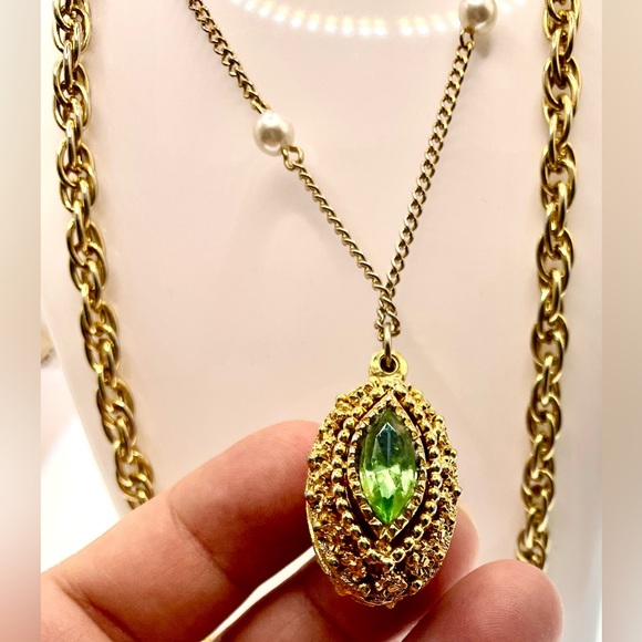 Vintage 1960s Unsigned Goldette Gold Tone Double Chain Necklace Marquise Crystal - Picture 5 of 6